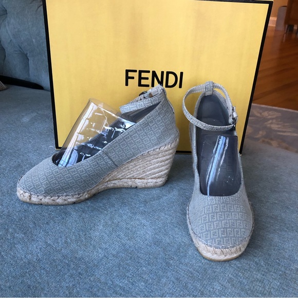 Designer shoes (Fendi) - Picture 2 of 8